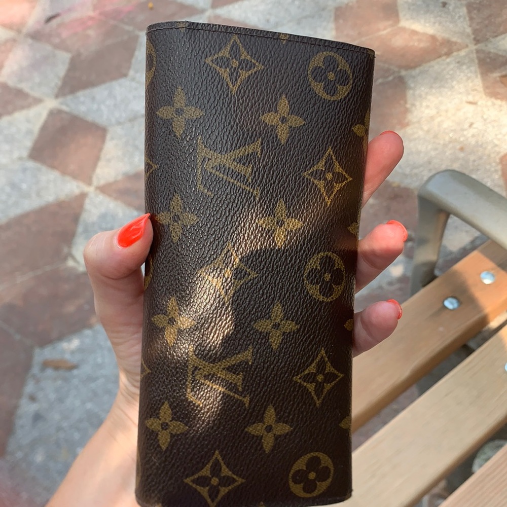 Louie Wallet barely used only occasionally